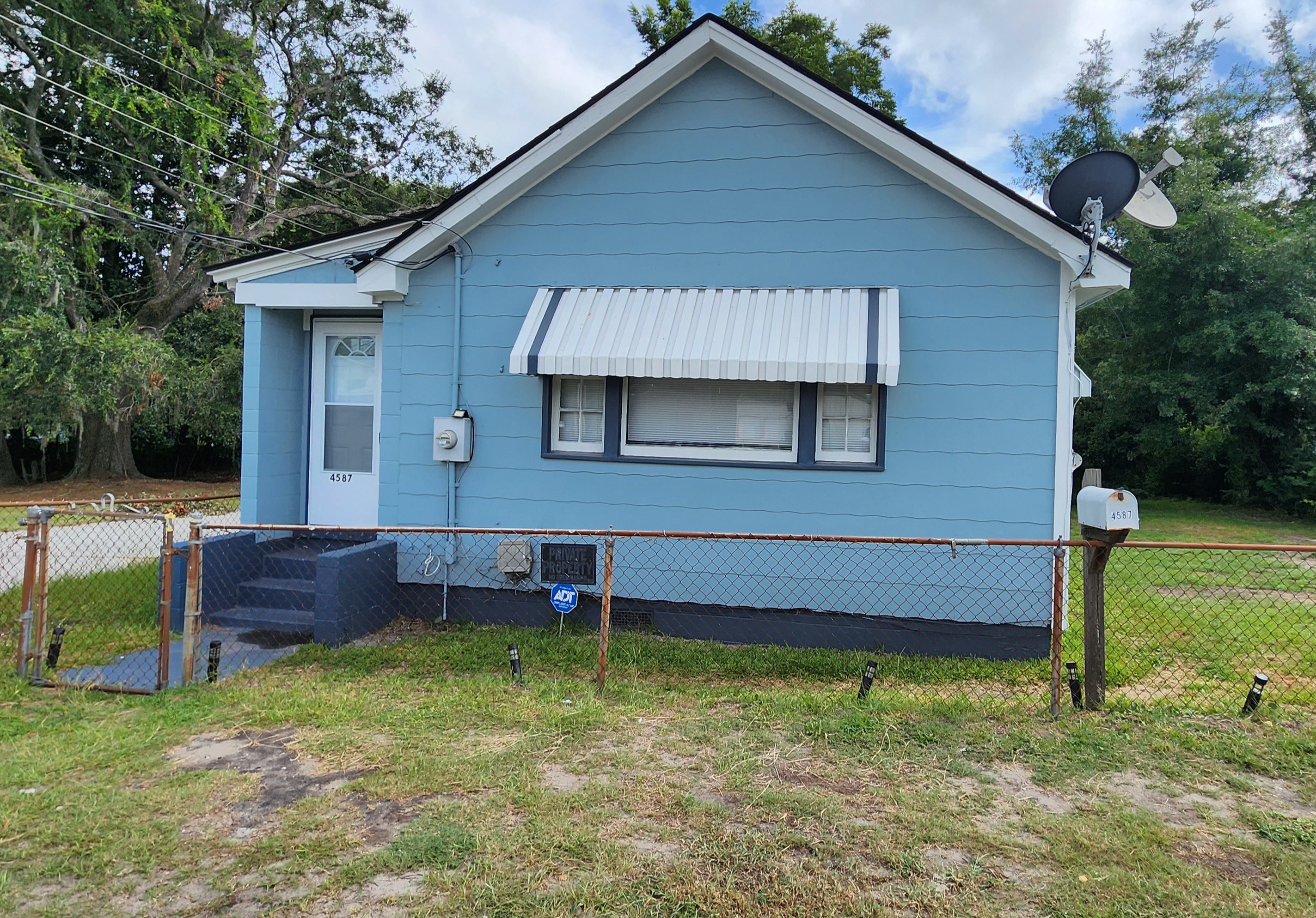 4587 Dorsey Avenue
